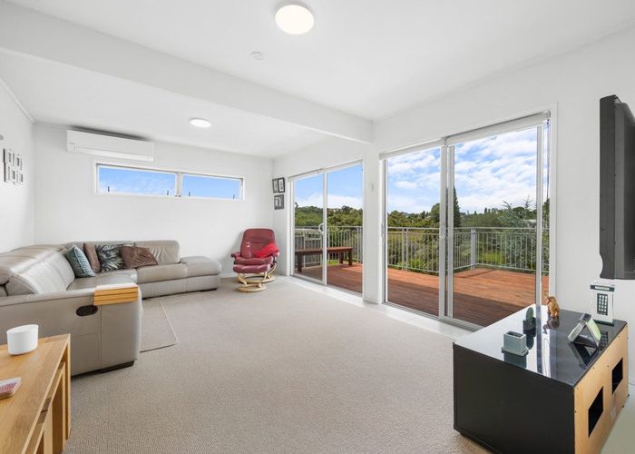  at 17 Davita Place, Farm Cove, Manukau City, Auckland