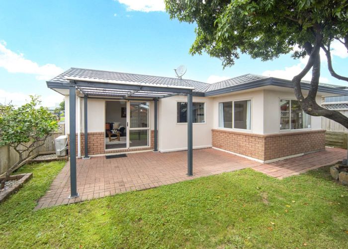  at 10/520 Don Buck Road, Massey, Waitakere City, Auckland