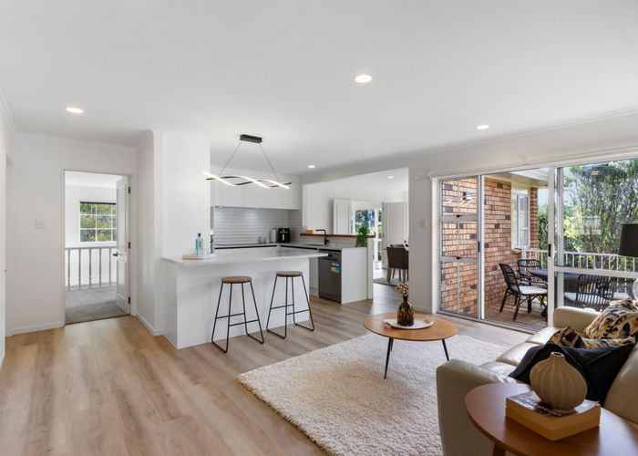  at 285 Beach Road, Campbells Bay, Auckland