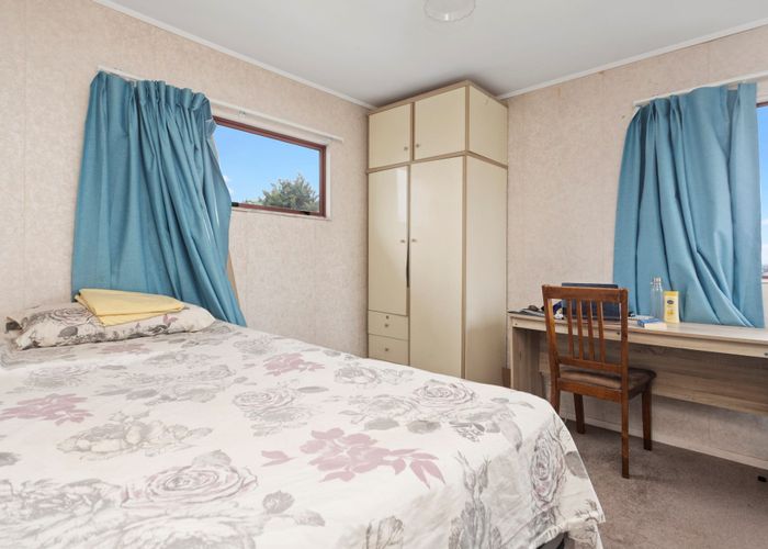  at 2/416 Mount Albert Road, Mount Roskill, Auckland