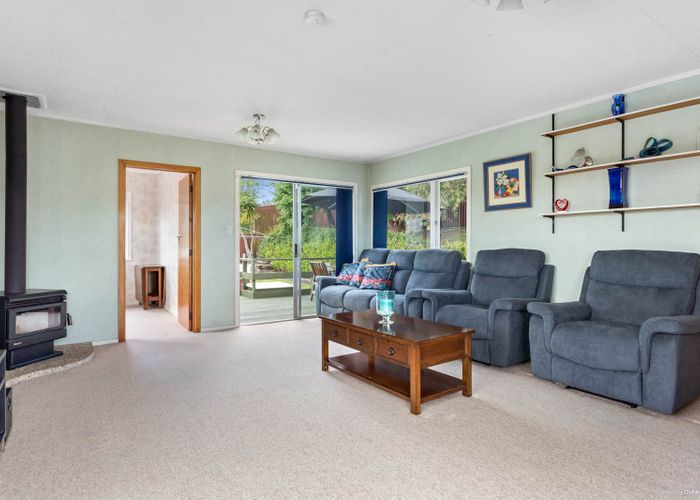  at 15 Lanigan Street, Birkdale, Auckland