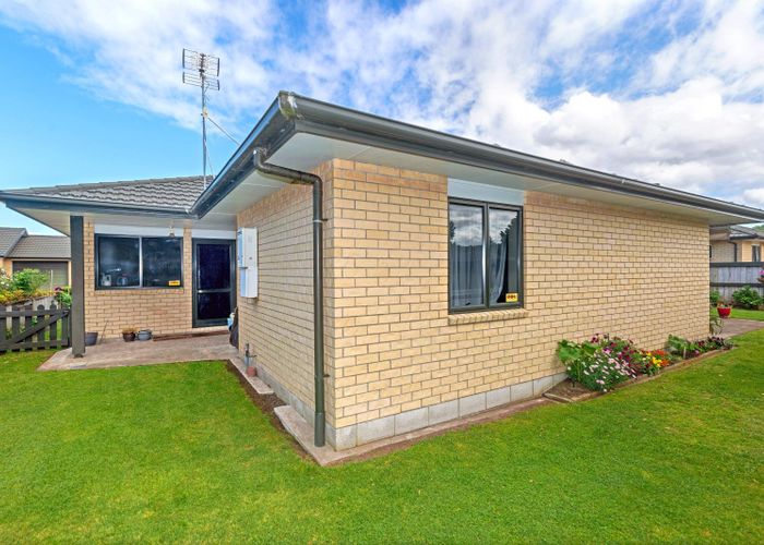  at 8 Coulston Place, Riverdale, Gisborne