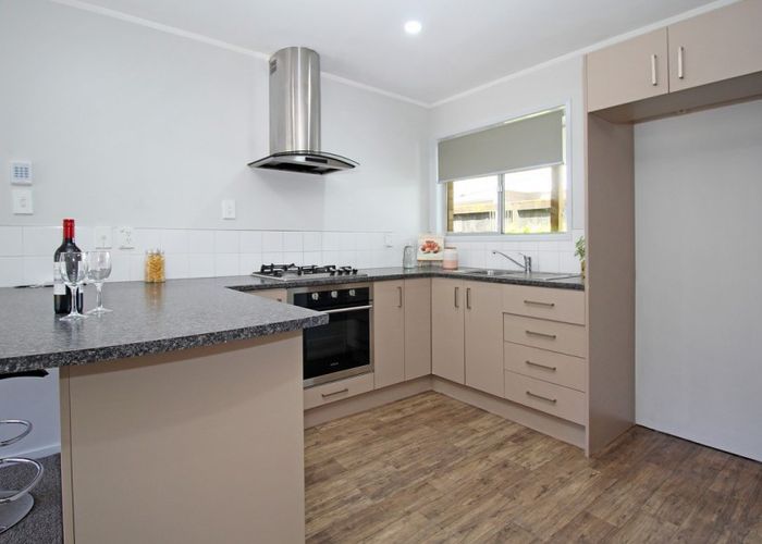  at 4/66 Huia Road, Papatoetoe, Auckland