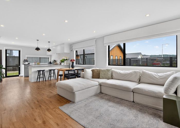  at 2 Balmerino Lane, Wallaceville, Upper Hutt, Wellington