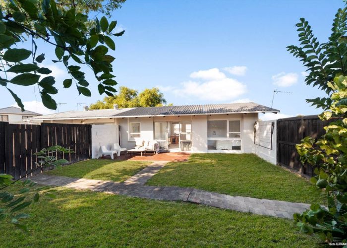  at 1/37 Oriana Avenue, Lynfield, Auckland