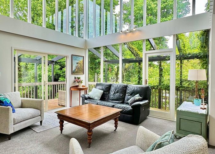  at 16 Colmar Road, Mellons Bay, Auckland