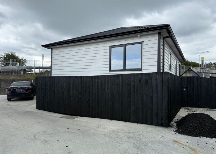  at 5/2 Gloucester Road, Manurewa, Manukau City, Auckland