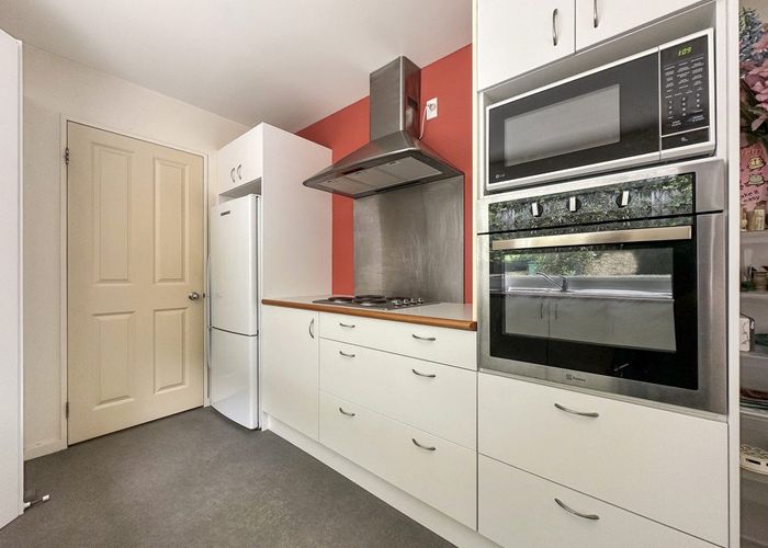  at 76 Moeraki Road, Maoribank, Upper Hutt