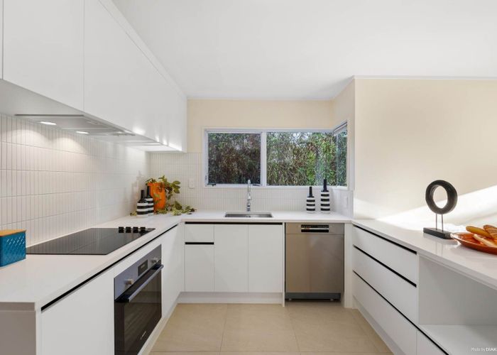  at 2/116 Paihia Road, Onehunga, Auckland