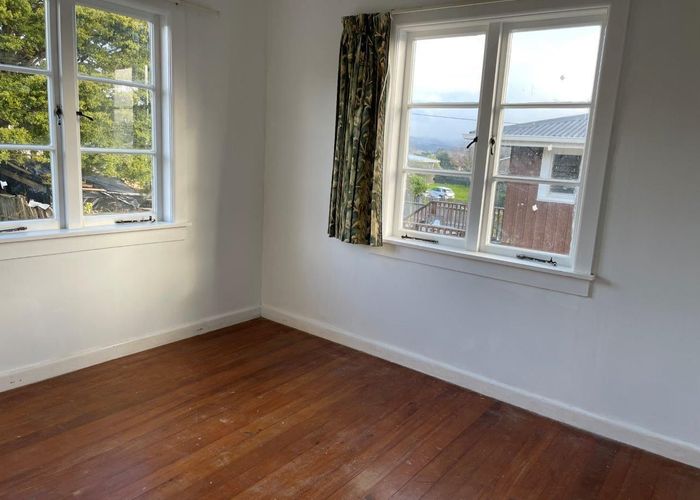  at 17 Lavelle Road, Henderson, Auckland