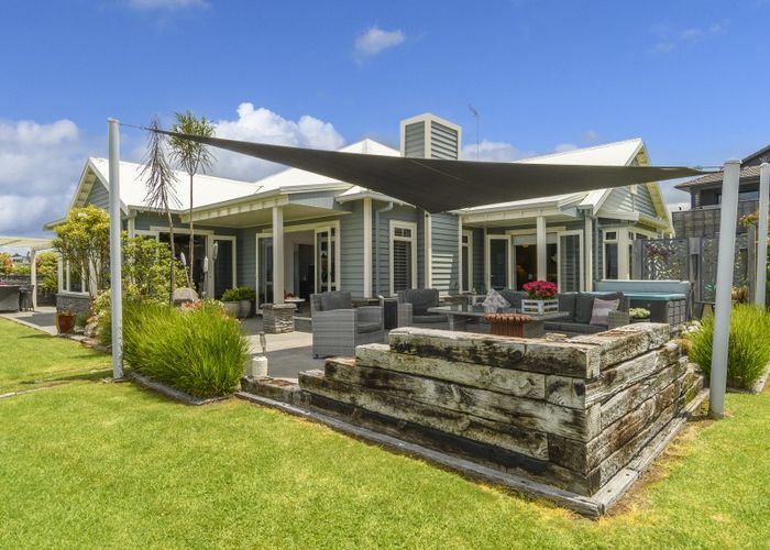 Free property data for 15 Lynley Park Drive, Omokoroa homes.co.nz