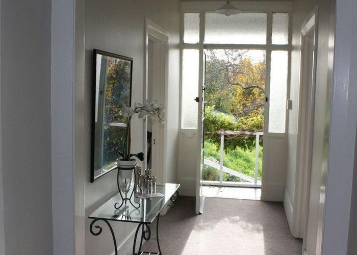  at 5 Elm Row, Dunedin Central, Dunedin