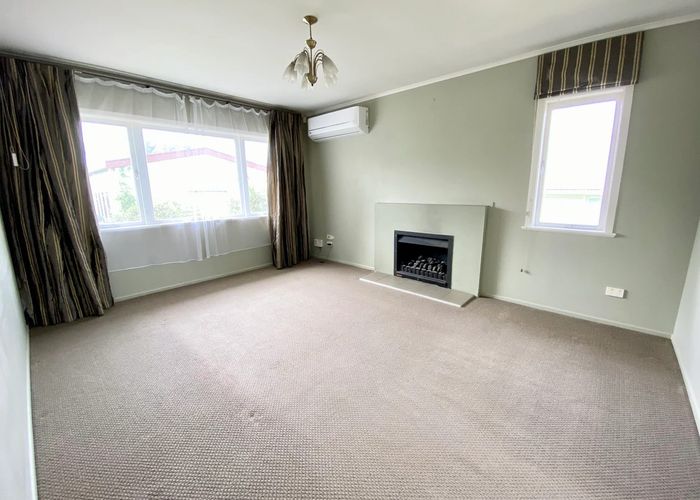  at 27 Sylvan Crescent, Te Atatu South, Waitakere City, Auckland
