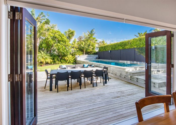  at 19 Hamana Street, Narrow Neck, Auckland
