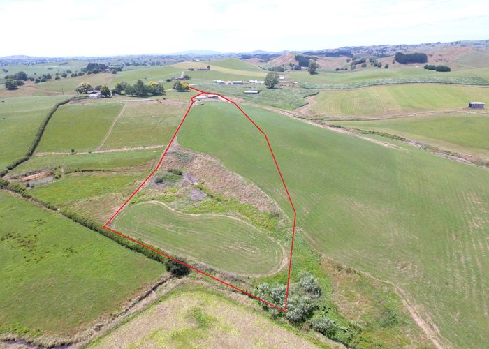  at 39 Smith Road, Matata, Whakatane