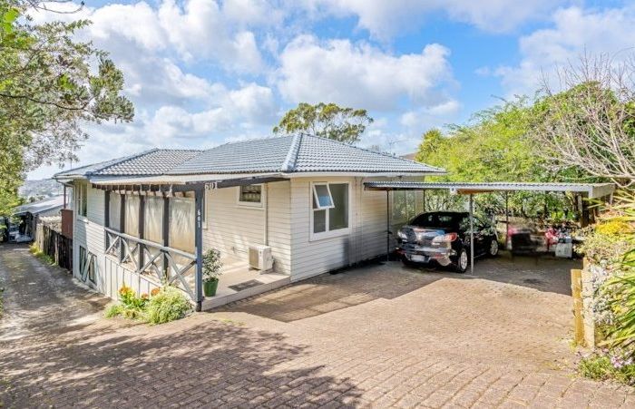  at 1/601 Glenfield Road, Totara Vale, Auckland