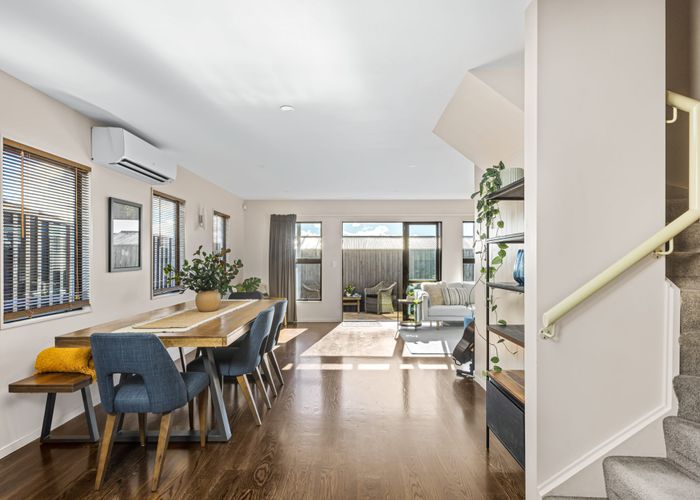  at 4/64 Schnapper Rock Road, Schnapper Rock, North Shore City, Auckland
