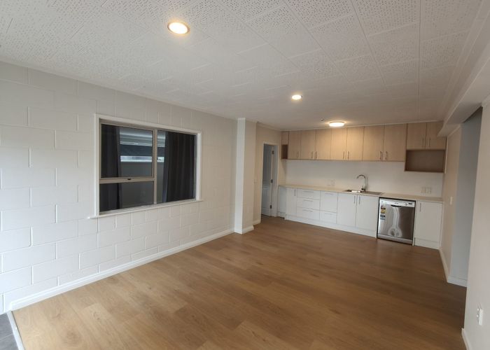 at 8 Widmore Drive, Massey, Auckland