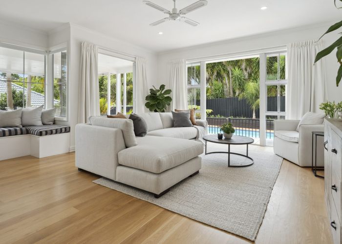  at 27 Almond Grove, Greenhithe, North Shore City, Auckland