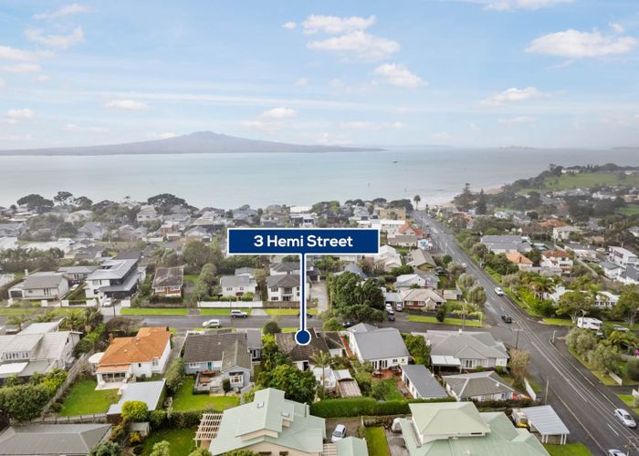  at 3 Hemi Street, Narrow Neck, Auckland