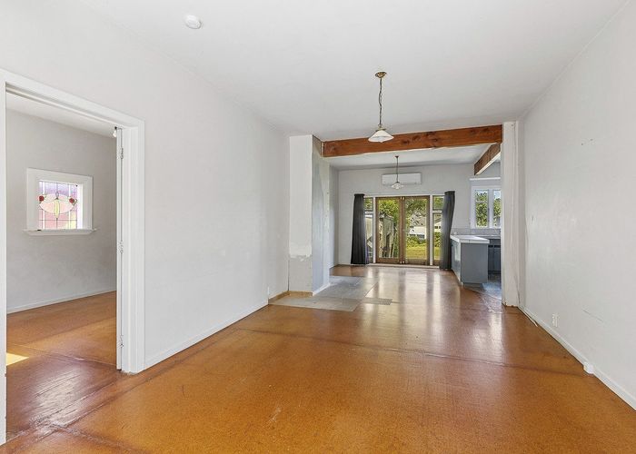  at 52 Main Road, Titahi Bay, Porirua, Wellington