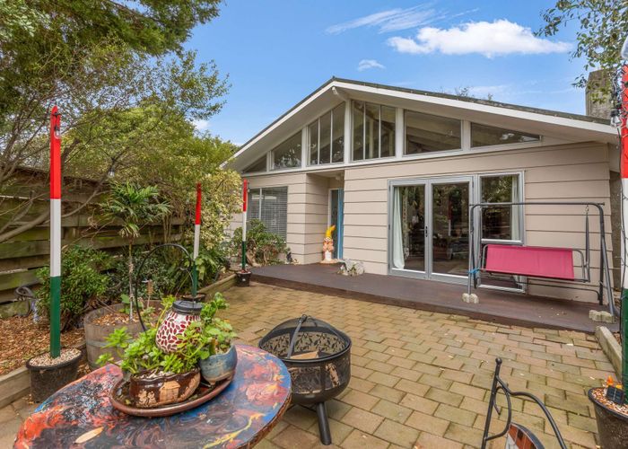  at 16 Antrim  Place, Hokowhitu, Palmerston North, Manawatu / Whanganui