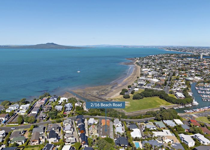  at 2/16 Beach Road, Castor Bay, North Shore City, Auckland
