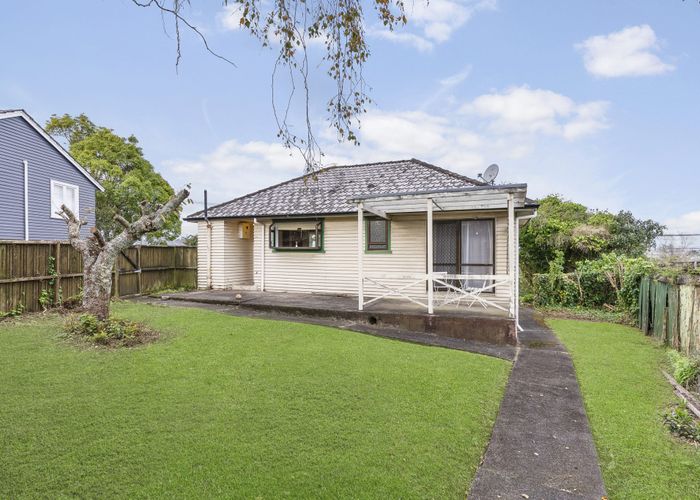  at 21 Paddington Street, Glen Innes, Auckland City, Auckland