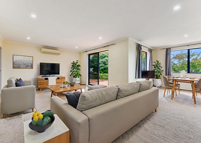  at 18 Everton Place, Grandview Heights, Hamilton, Waikato