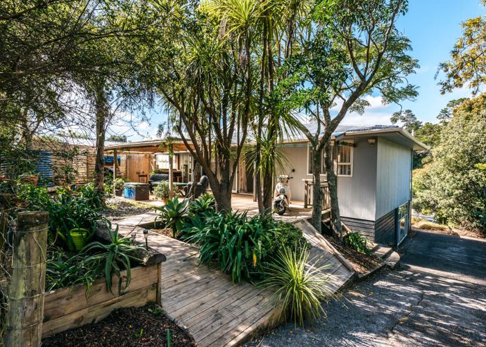 at 3 Te Makiri Road, Onetangi, Waiheke Island