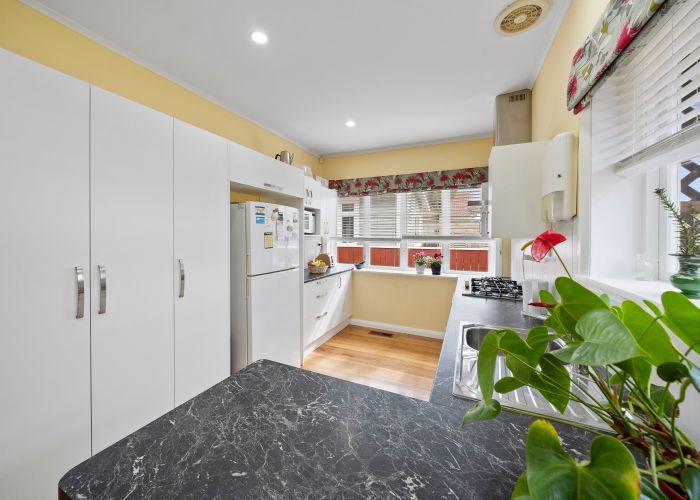 at 32 Bell Road, Waiwhetu, Lower Hutt