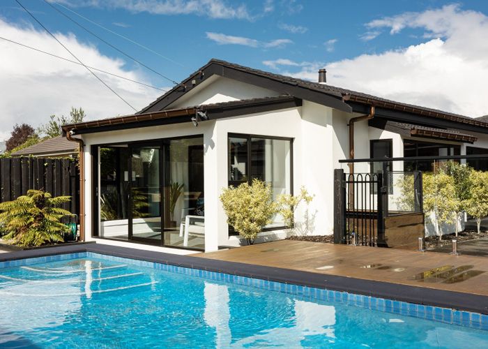  at 215 Bay View Road, Saint Clair, Dunedin, Otago