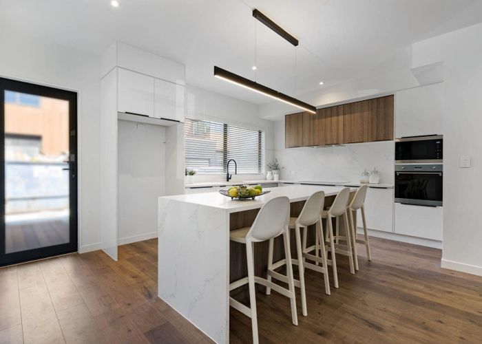  at 1/24 Garland Road, Greenlane, Auckland