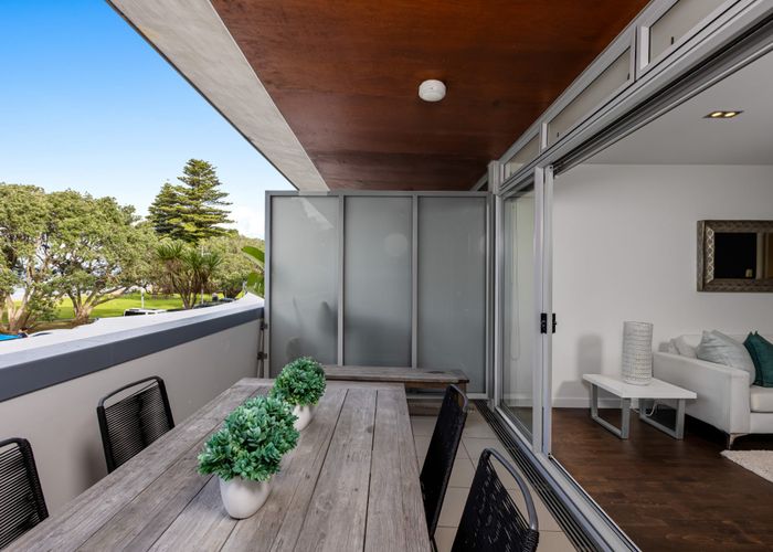  at 2/6 Beach Front Lane, Browns Bay, North Shore City, Auckland