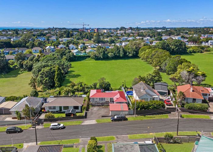  at 24 Endeavour Street, Marfell, New Plymouth