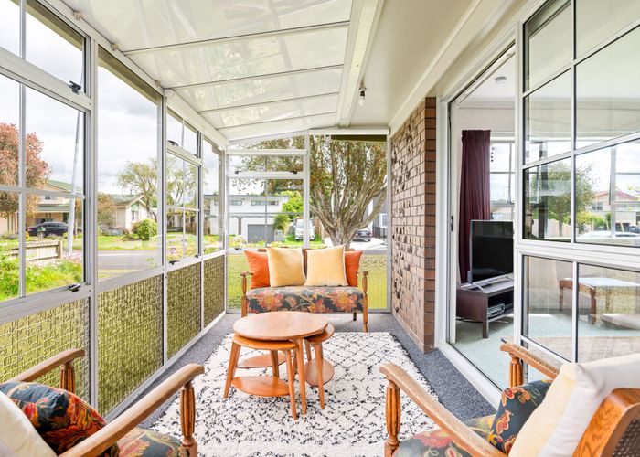  at 44 Glen Lynne Avenue, Queenwood, Hamilton