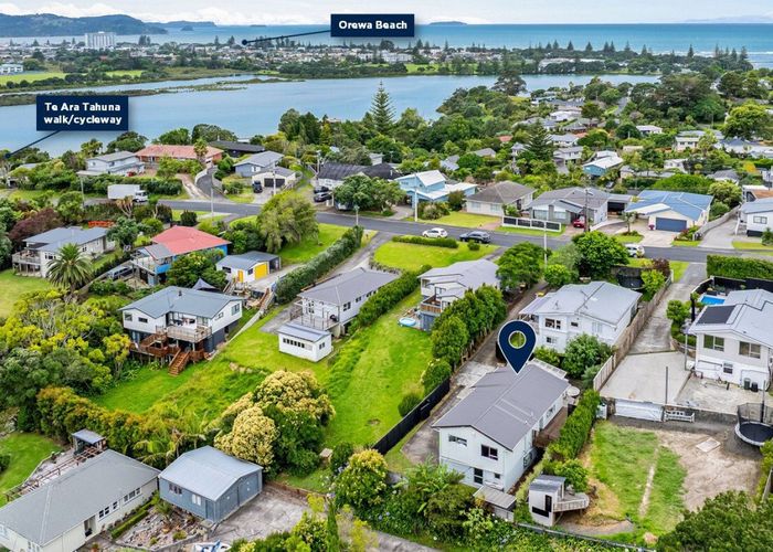  at 20b Moffat Road, Red Beach, Rodney, Auckland