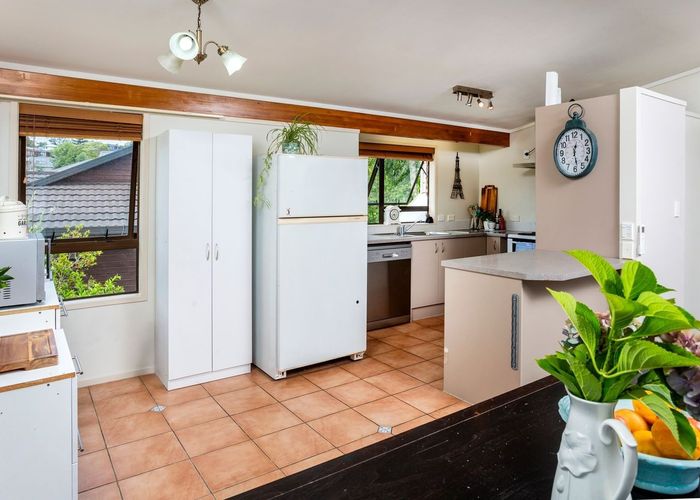  at 34 Unsworth Drive, Unsworth Heights, Auckland