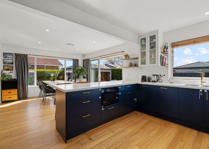  at 6 Kingsgate Place, Burnside, Christchurch