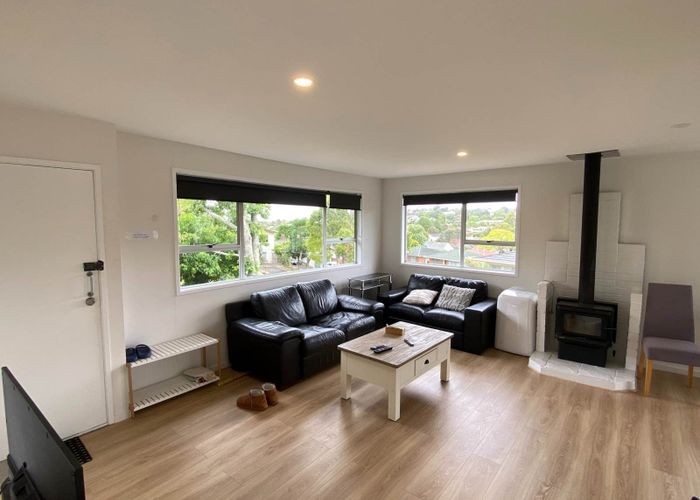  at 1/28 Mannering Place, Hillcrest, North Shore City, Auckland