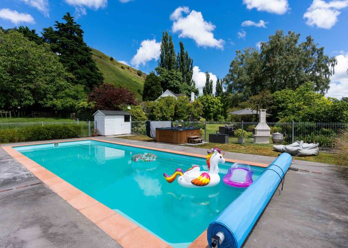  at 805 Cheltenham Hunterville Road, Rewa