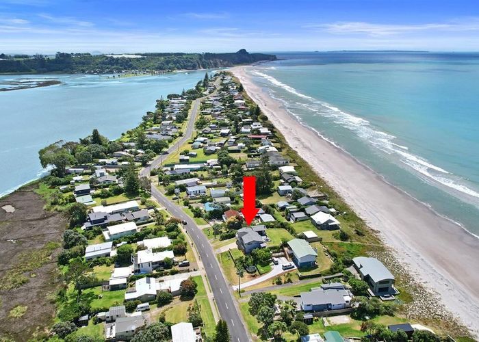  at 575 Pukehina Parade, Pukehina, Western Bay Of Plenty, Bay Of Plenty