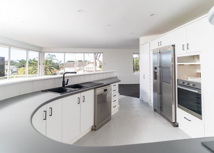  at 2 Ocean View Road, Milford, North Shore City, Auckland