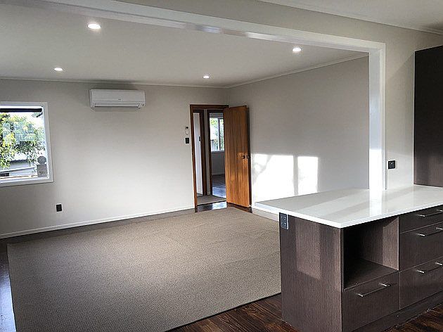  at 9 Beach Road, Te Atatu Peninsula, Waitakere City, Auckland