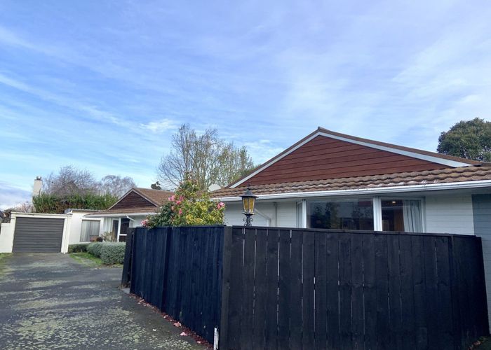  at 2/62 Office Road, Merivale, Christchurch City, Canterbury
