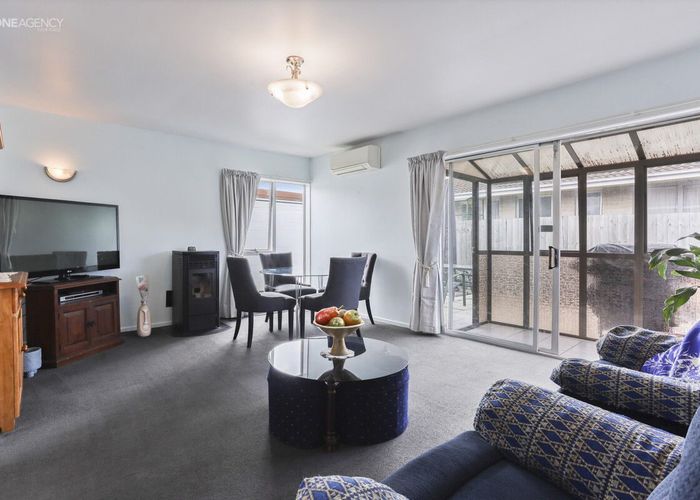  at 2/14 Lane Street, Woolston, Christchurch City, Canterbury