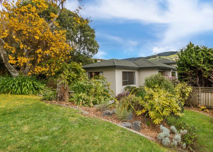  at 2 Kowhai Street, Tawa, Wellington
