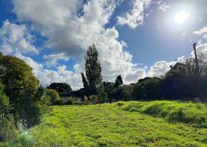  at 60 View Road, Henderson, Auckland