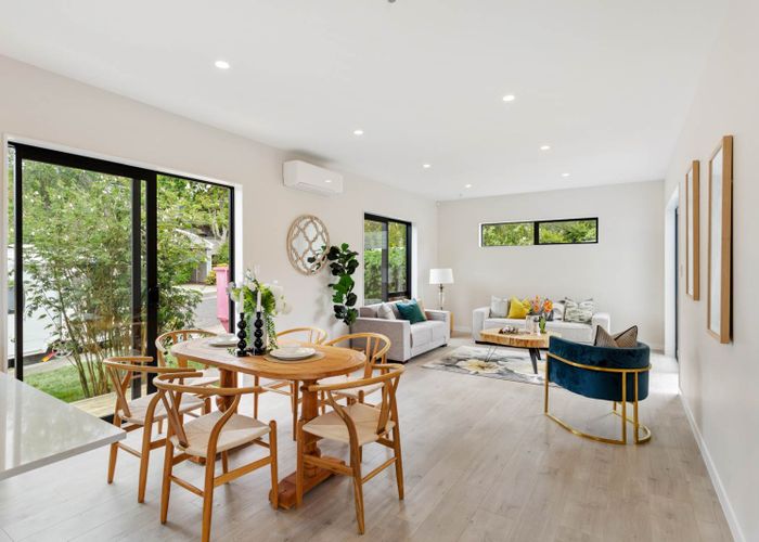  at 9A Totara Grove, Hillcrest, Auckland