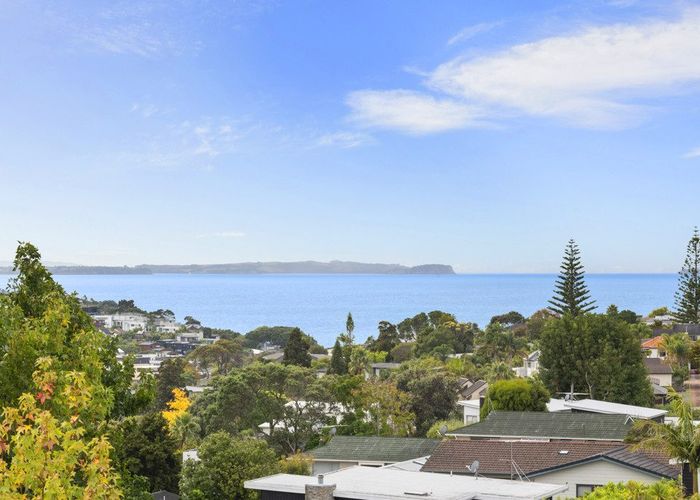  at 1/129 Kowhai Road, Mairangi Bay, Auckland